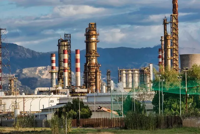Industria Petrolera7 Industria Petrolera y gas problema basico pueder ser escape de gas